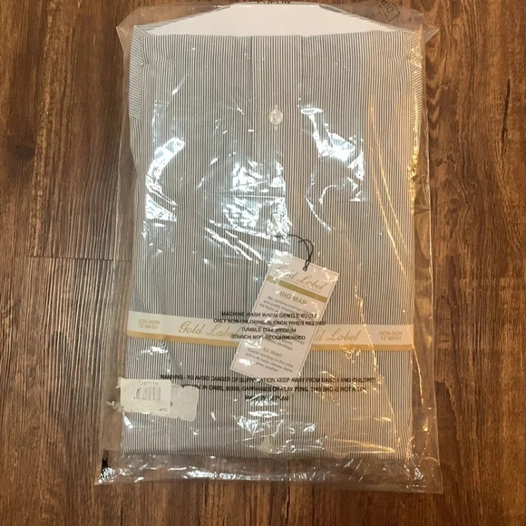 Roundtree Yorke Non-Iron Shirt Navy Stripe Size 19 NWT - Picture 6 of 7